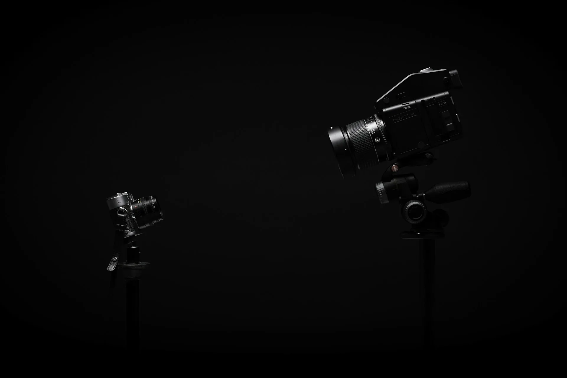 Cámara de vídeo profesional para content day en estudio